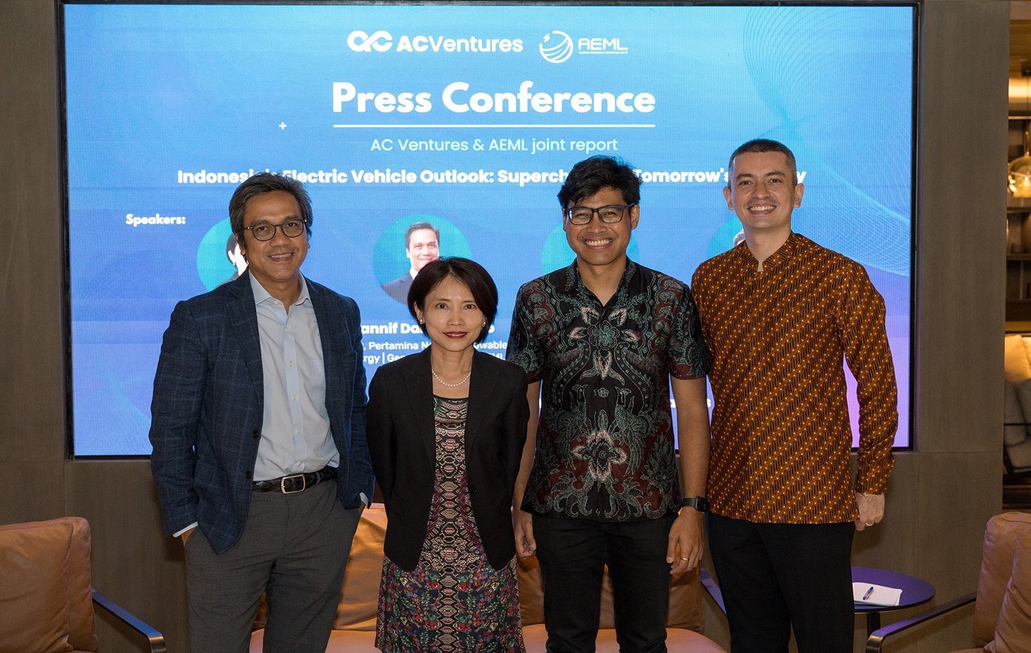 L-R-Dannif-Danusaputro-of-Pertamina-New-Renewable-Energy-and-General-Chairman-of-AEML_-Helen-Wongof-AC-Ventures_-Raditya-Wibowoof-Maka-Motors_-Rian-Ernest-Tanudjaja-of-AEML