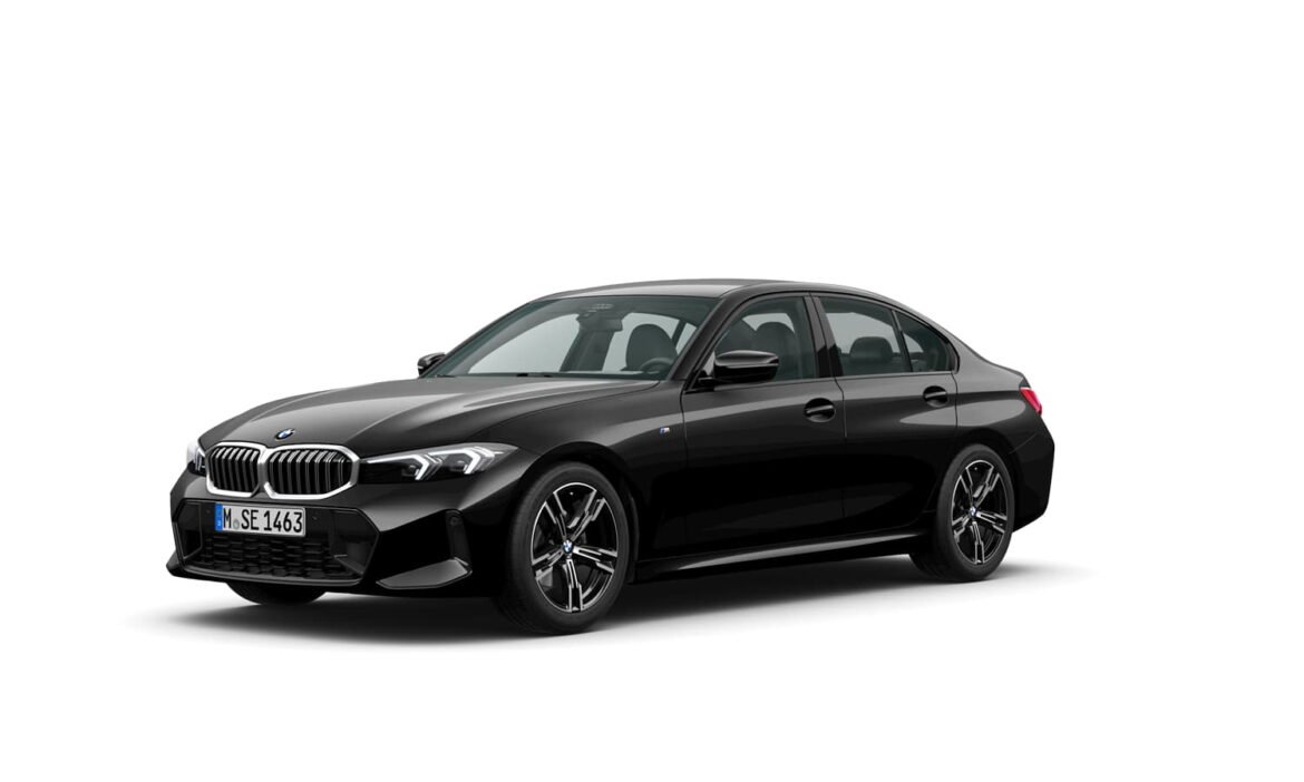 02. BMW 320i M Sport in Black Sapphire